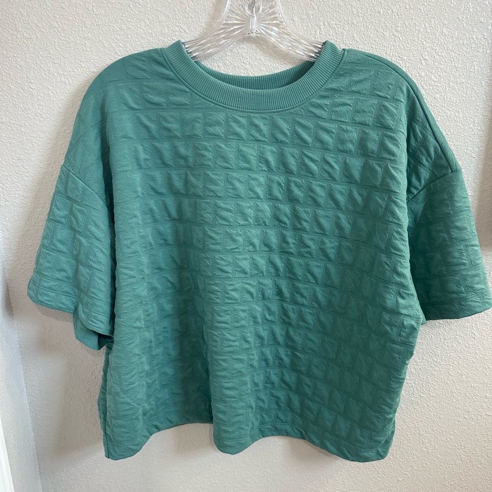 Cropped quilted top
